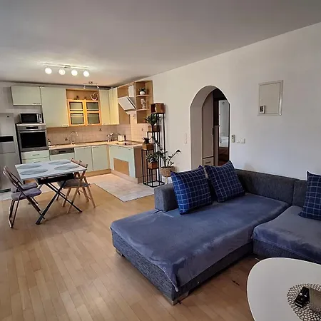 Apartament Garden With Private Parking