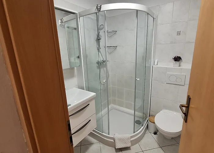 Apartament Garden With Private Parking